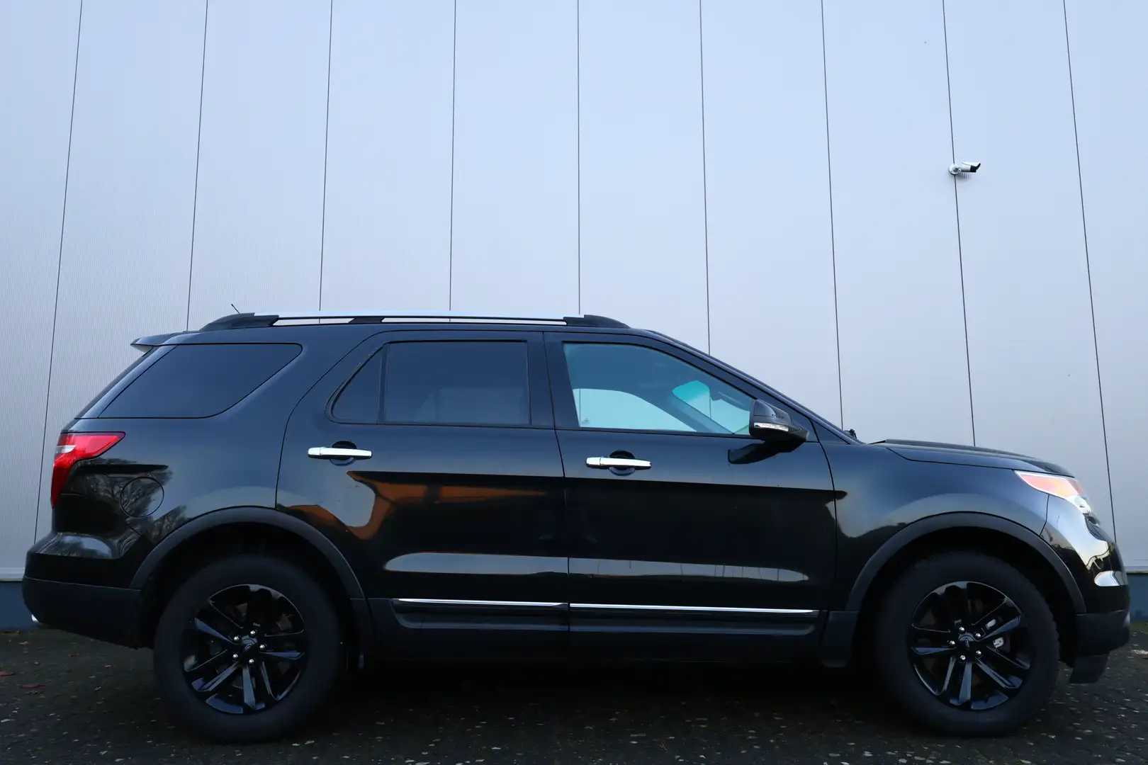 Ford Explorer 3.5 V6 LIMITED 7 ZITTER Schwarz - 1