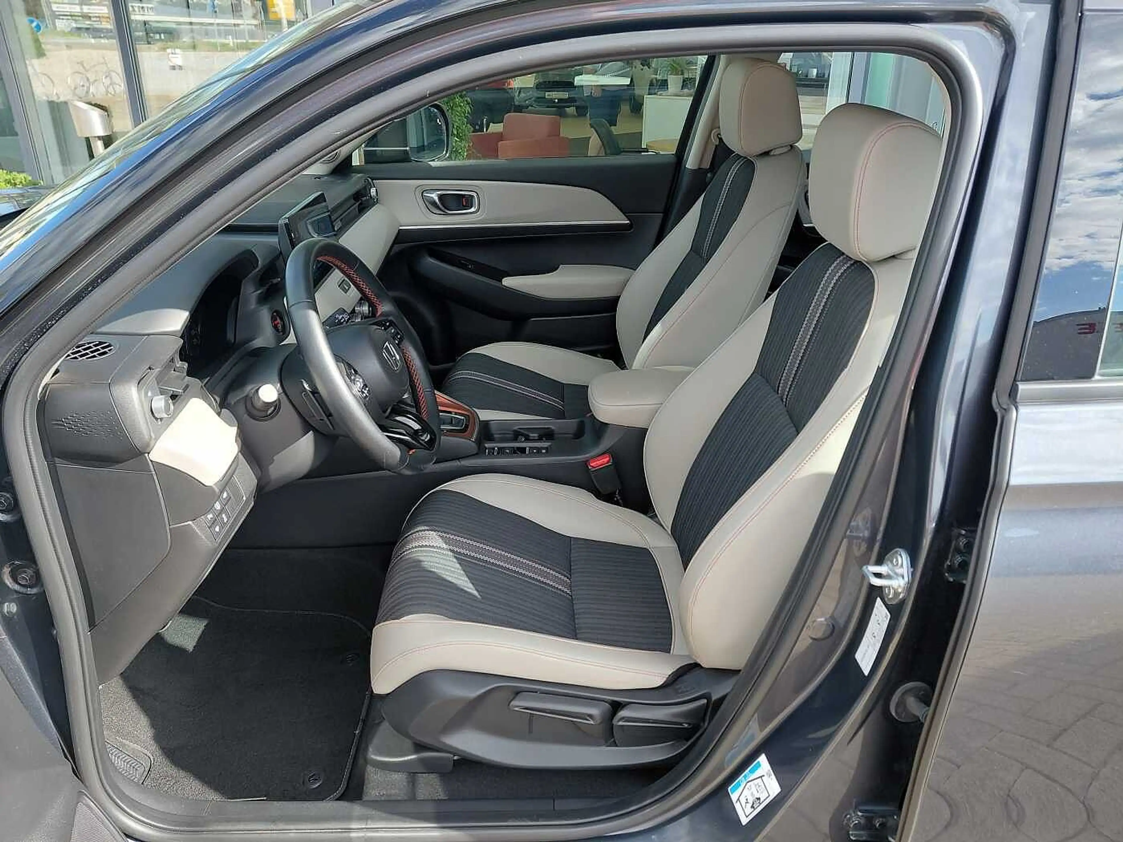 Honda HR-V Hybrid e:HEV 1.5 i-MMD Advance Style — photo 12