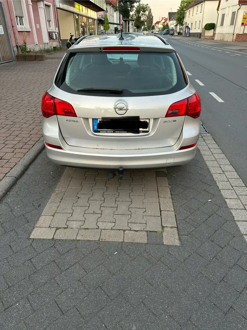Opel Astra Selection Grau - 2