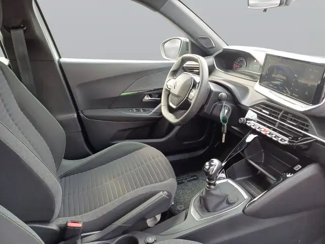 Peugeot 2008 view 11
