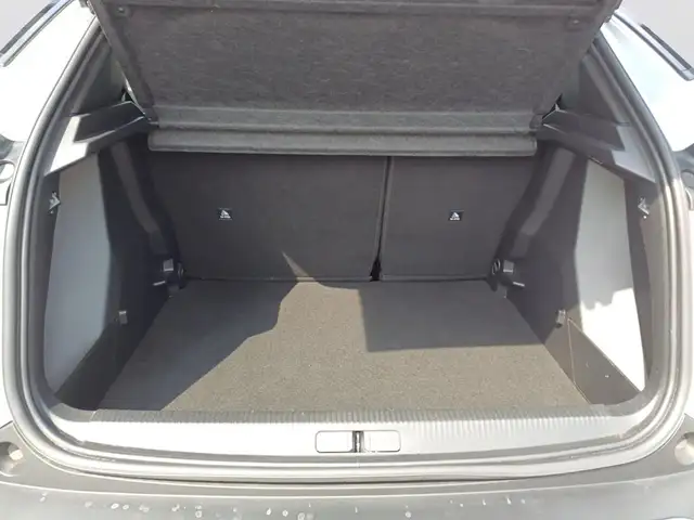 Peugeot 2008 view 7