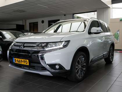 Mitsubishi Outlander 2.0 | CAMERA | DAB | STOELVERW.