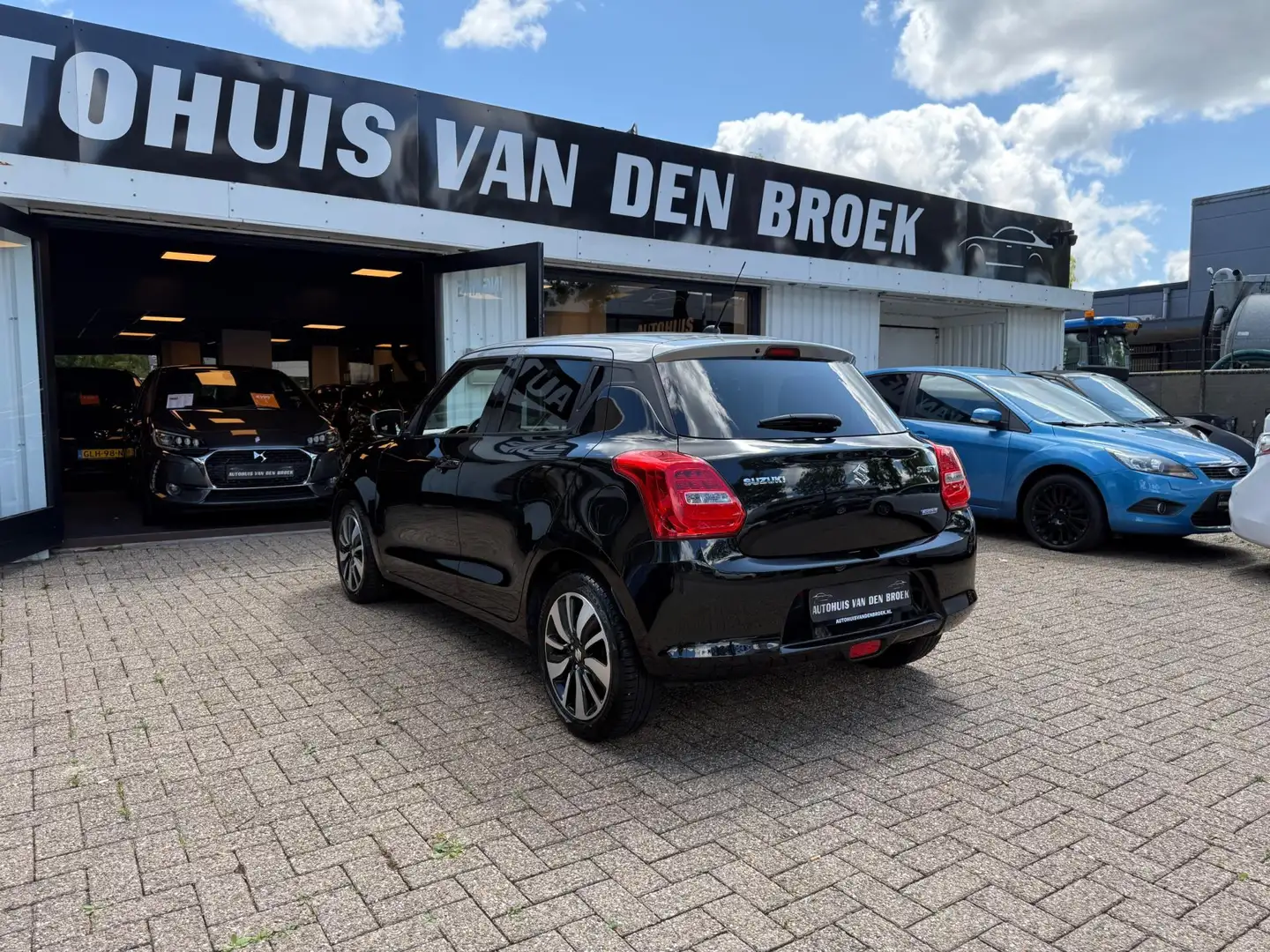 Suzuki Swift 1.0 Boosterjet 112Pk Smart Hybrid|DealerOH|Xenon|A Negro - 2