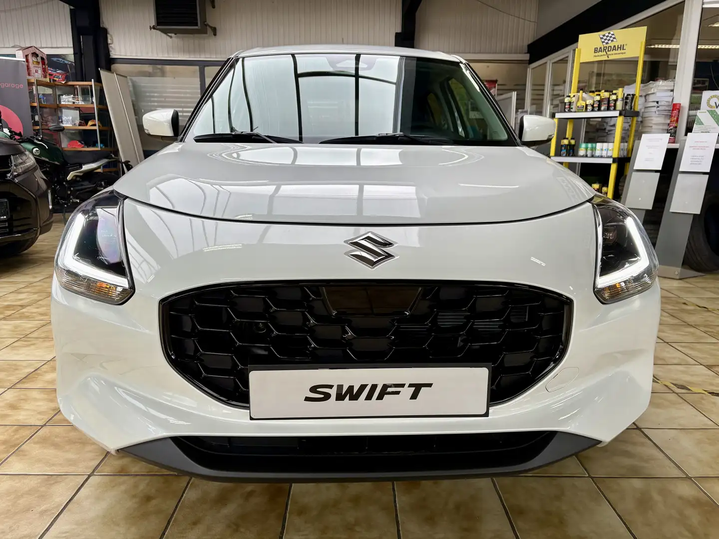 Suzuki Swift 1.2 MHEV 12V GLX / GARANTIE 7 ANS Blanc - 2
