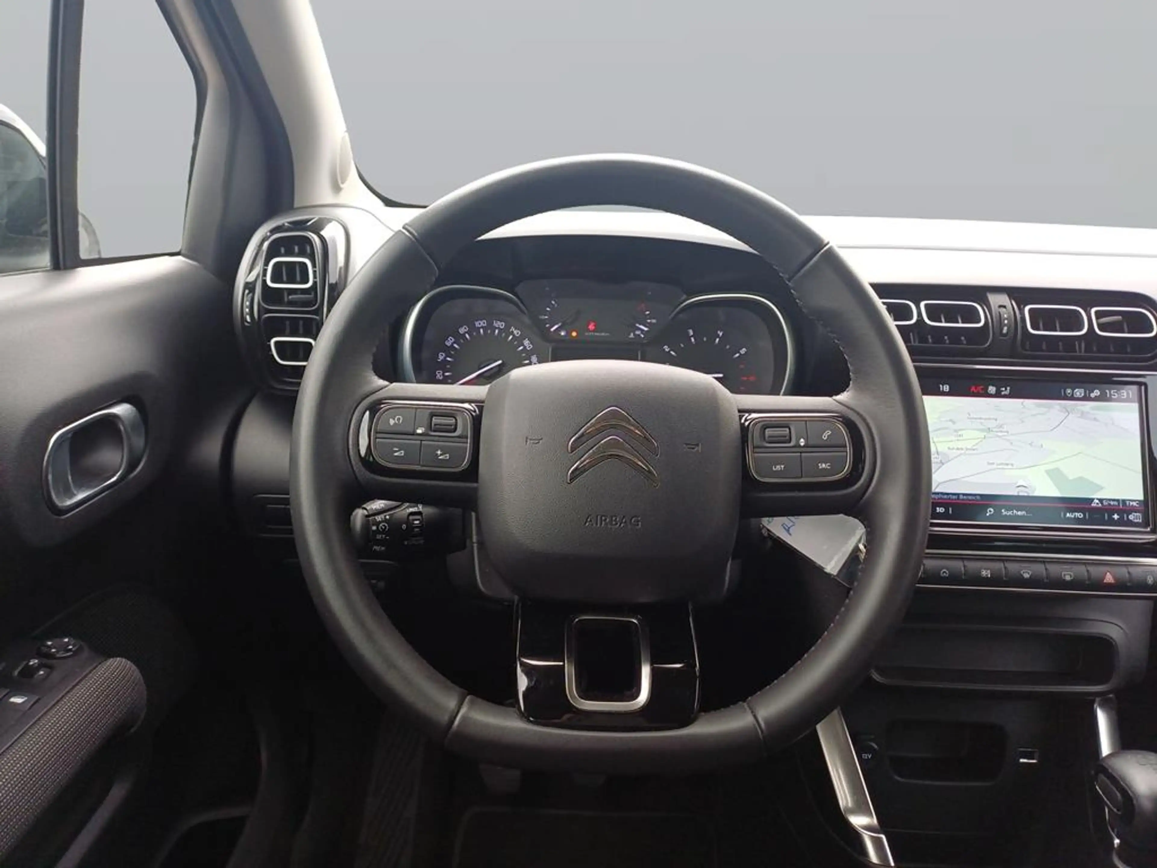 Citroen C3 Aircross PureTech 110 S&S Shine — photo 13