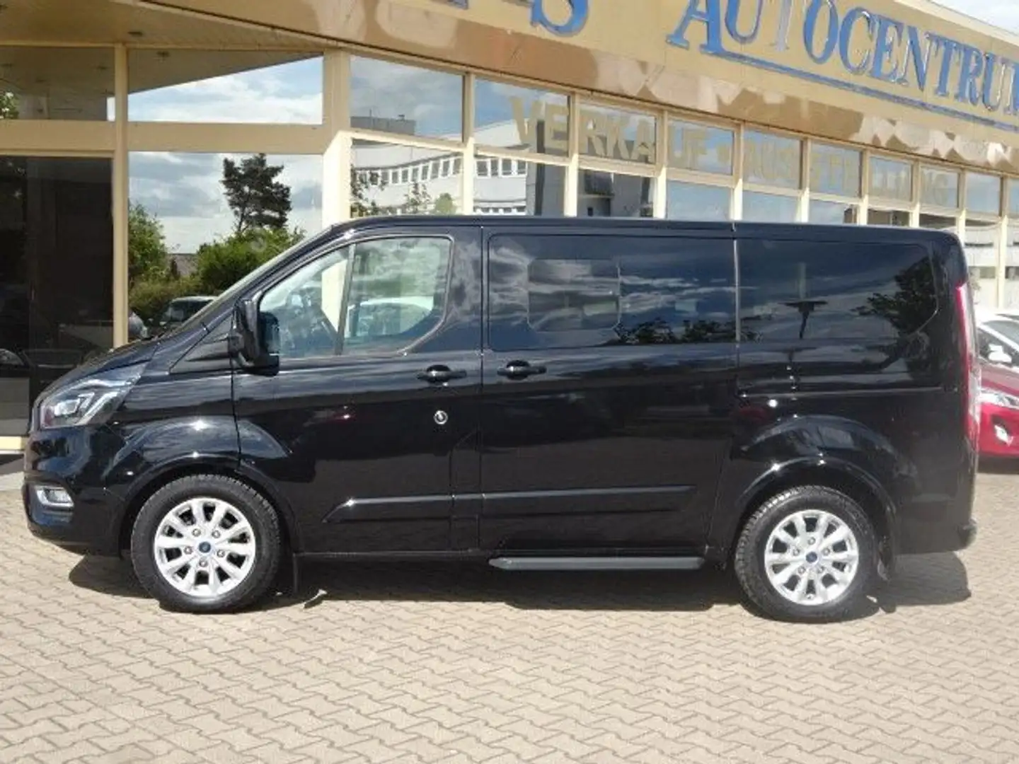 Ford Tourneo Custom L1 Autm. Titanium Navi ACC AHK Schwarz - 2
