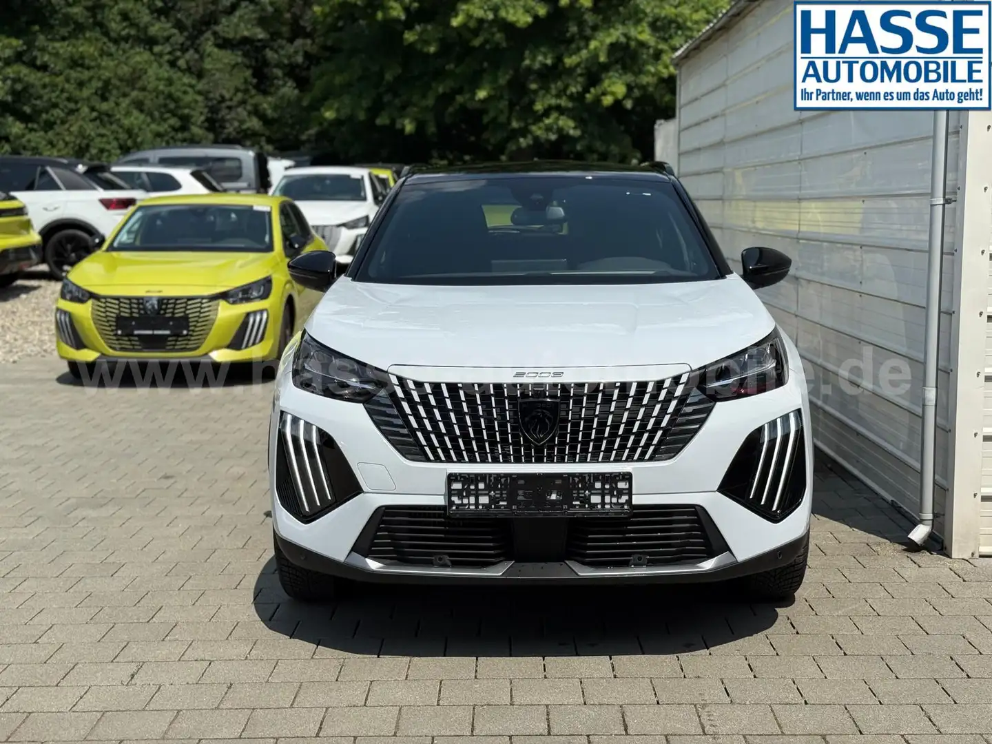 Peugeot 2008 GT HYBRID 145 e-DSC6 *Navi*ACC*Alcantara*SHZ*36... Weiß - 2