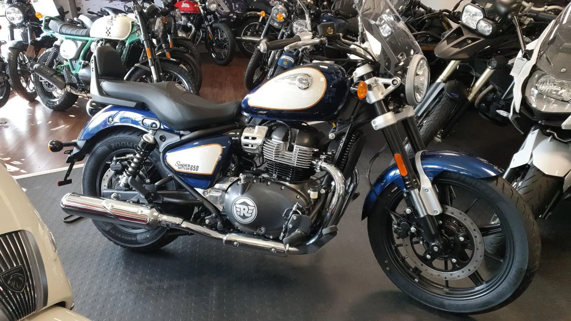 Royal Enfield Super Meteor alle Farben - 1