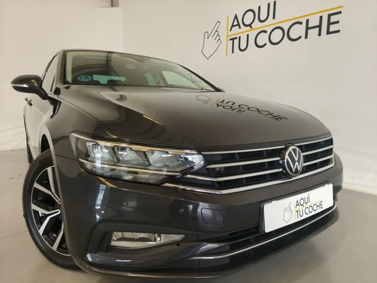 Volkswagen Passat 2.0TDI EVO Executive DSG7 90kW Gris - 1