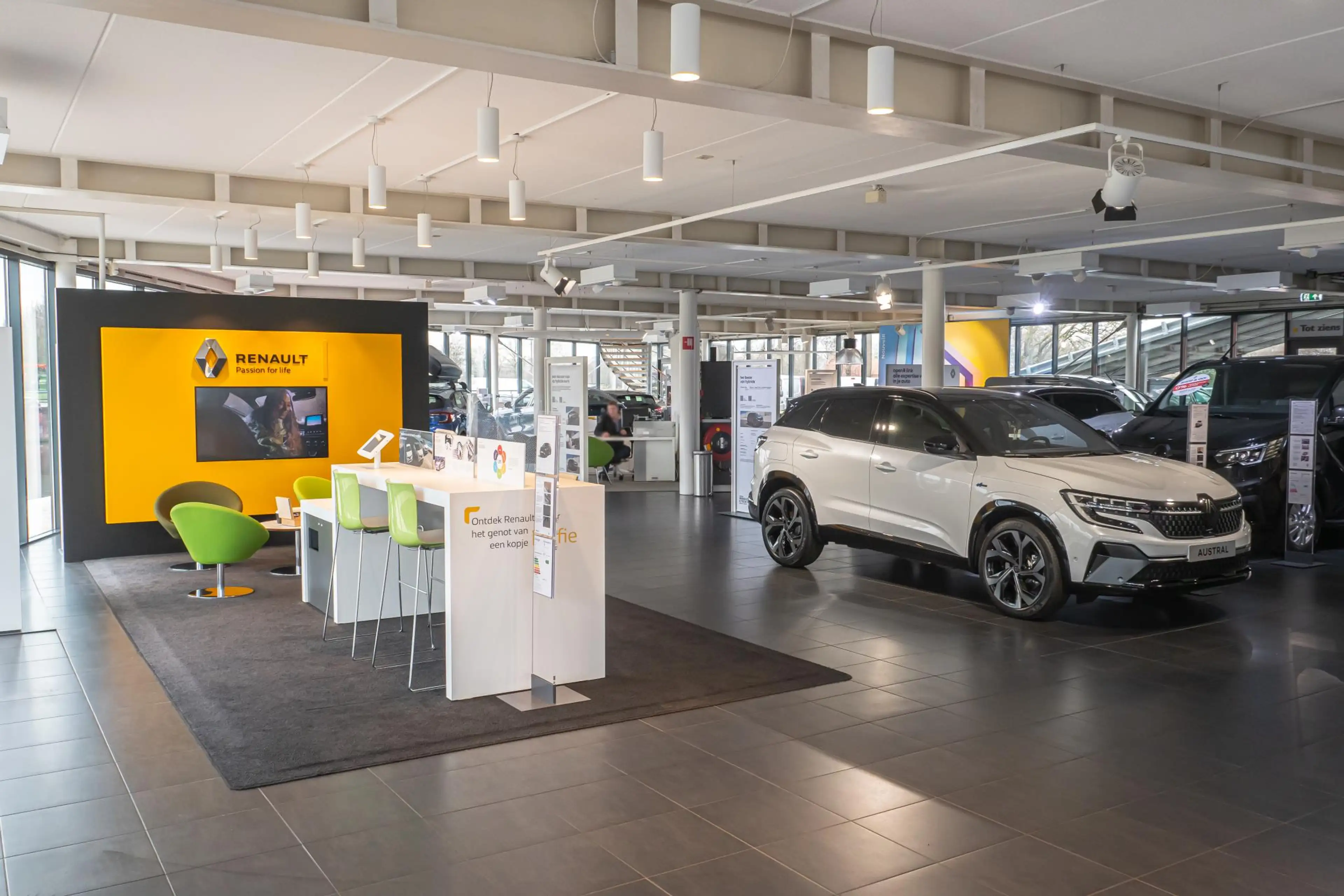 Renault Espace E-Tech full hybrid 200 iconic 7p. | Vijf jaar gara — photo 8