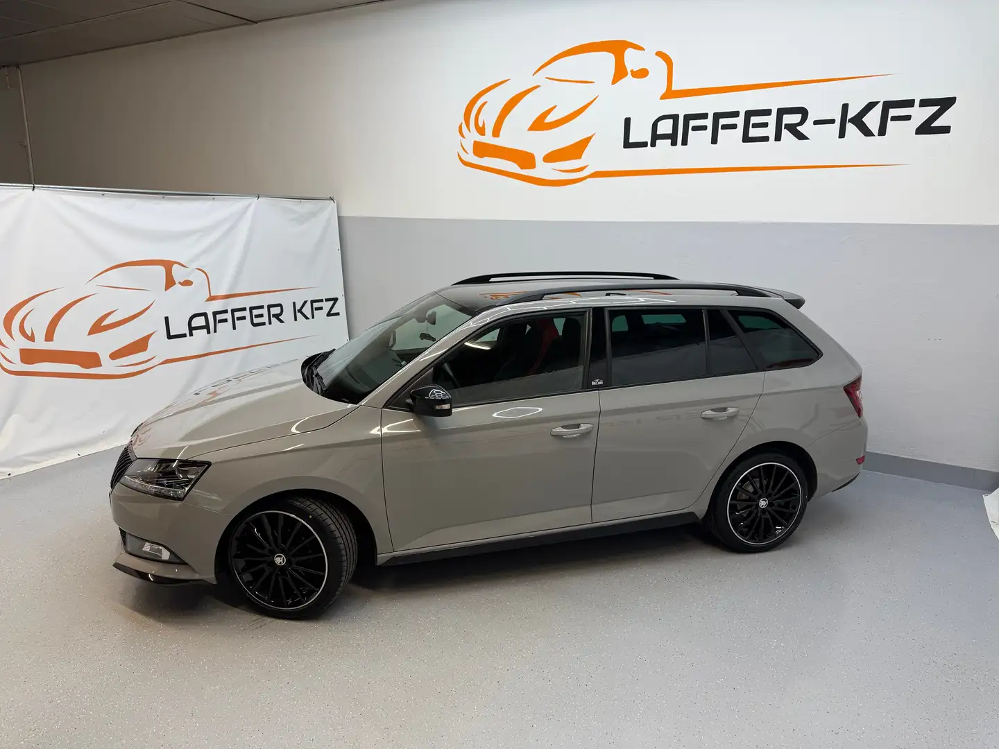 Skoda Fabia Combi Monte Carlo 1,0 TSI KLIMAAUTO SITZHZG TEMP Grau - 2