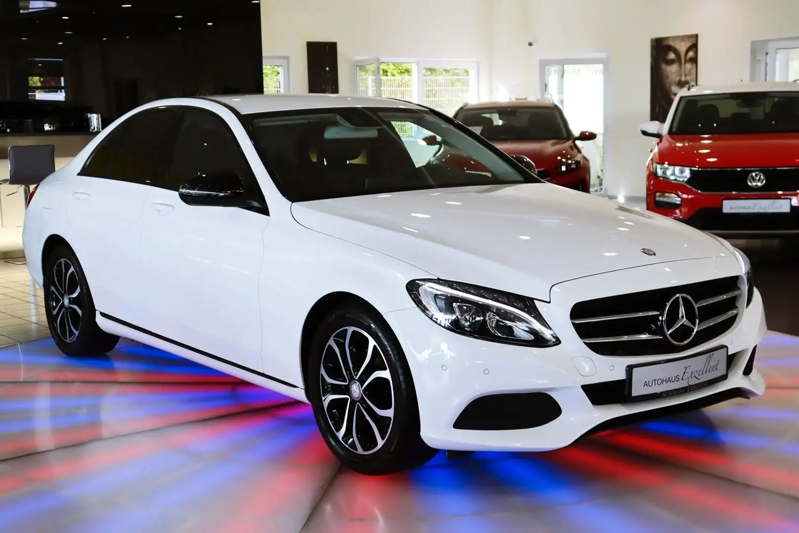 Mercedes-Benz C 180 Lim 7G-Tronic Avantgarde*LEDER*NAVI*LED* Blanc - 2