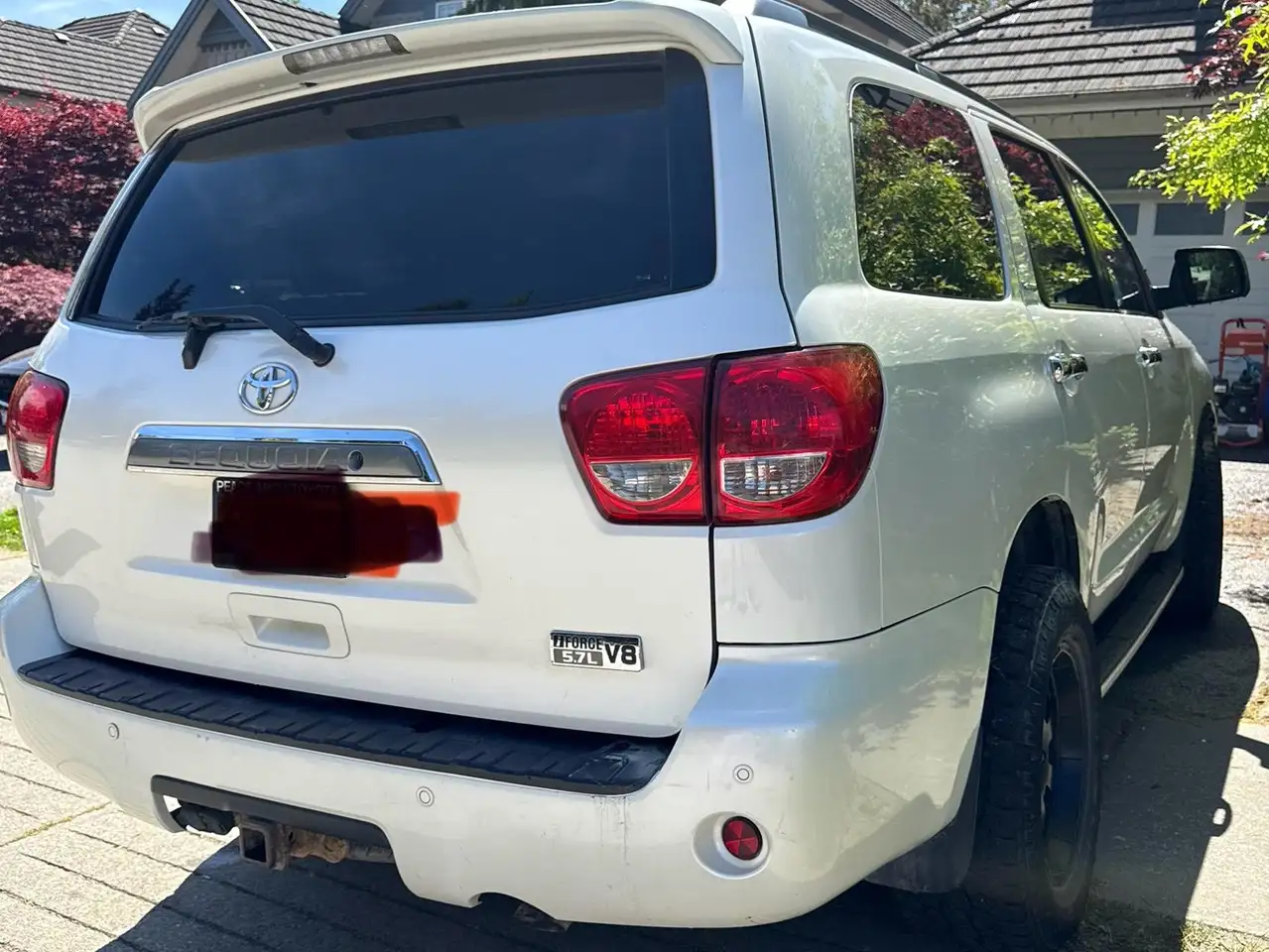 Toyota Sequoia снимка Toyota Sequoia