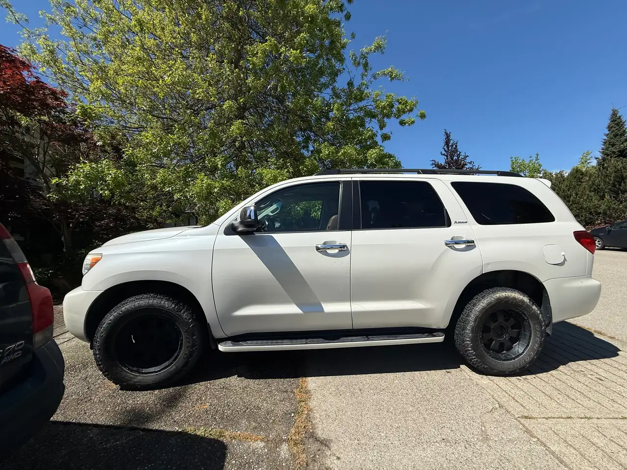 Toyota Sequoia снимка Toyota Sequoia