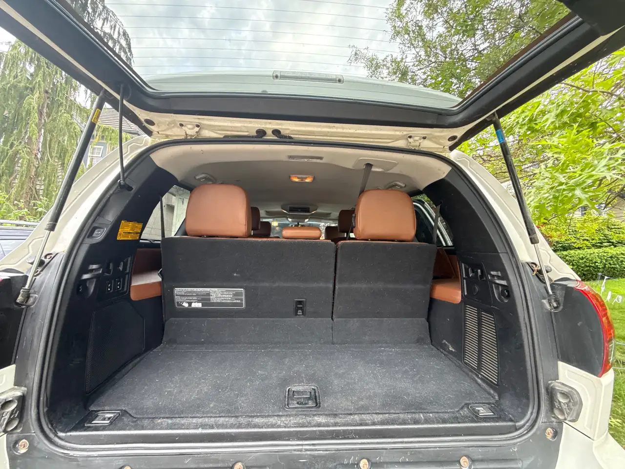 Toyota Sequoia снимка Toyota Sequoia