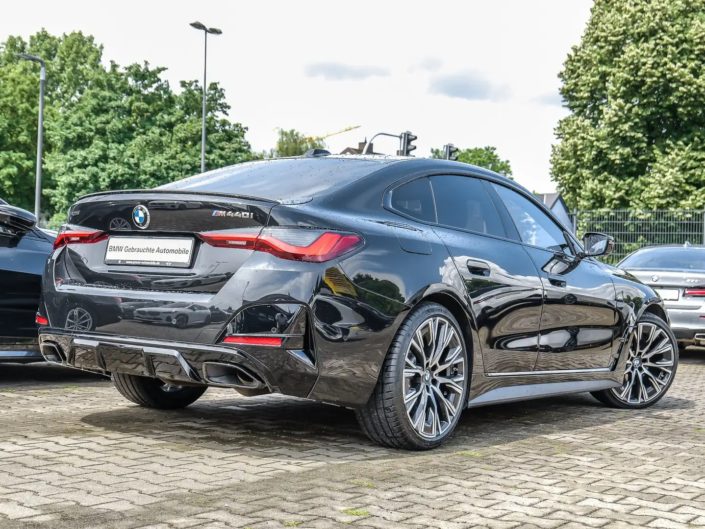 BMW 440 M440i xDrive Gran Coupe M Sport Glasd. LC Prof. RF crna - 2