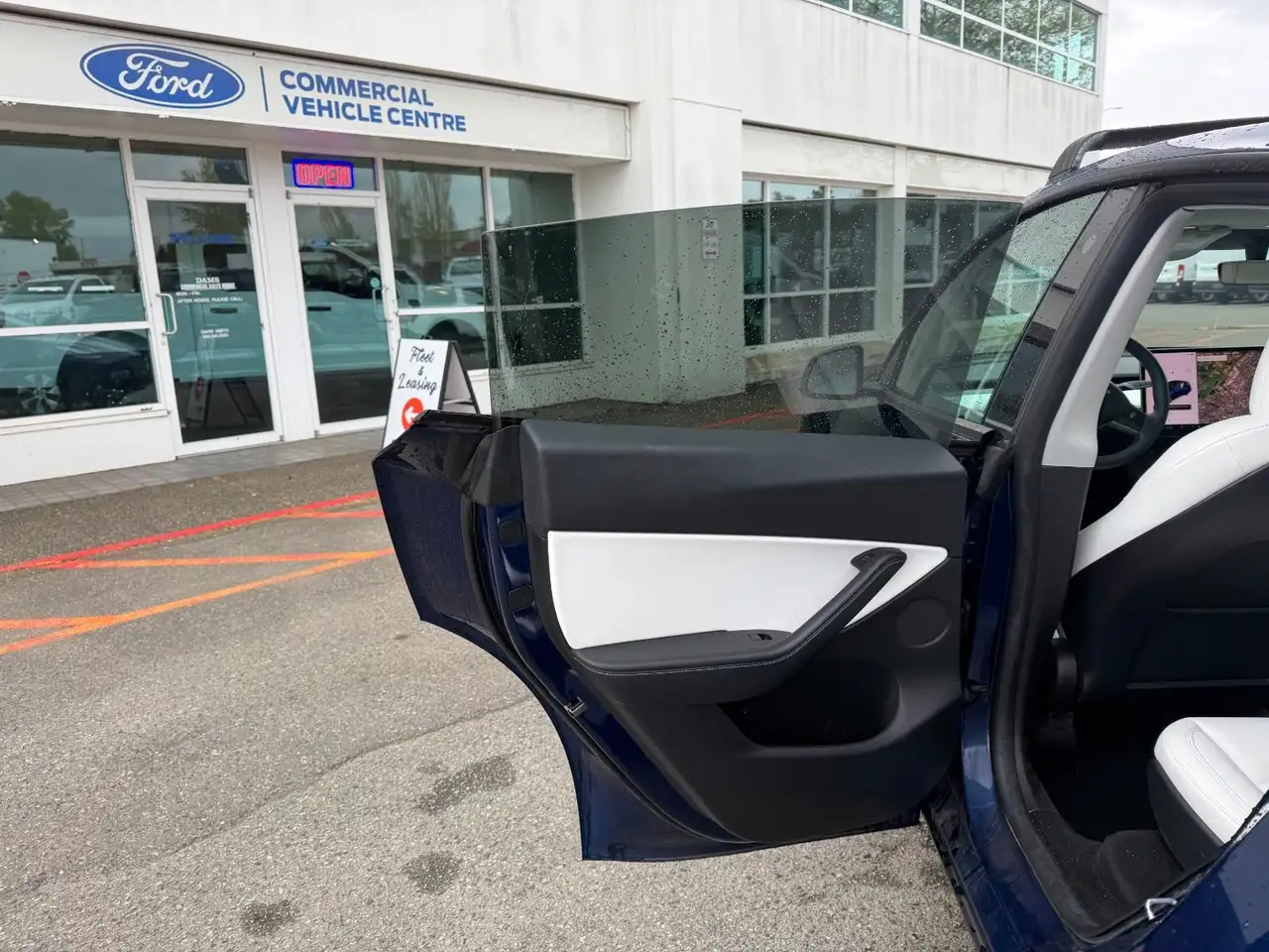 Tesla Model Y снимка Tesla Model Y