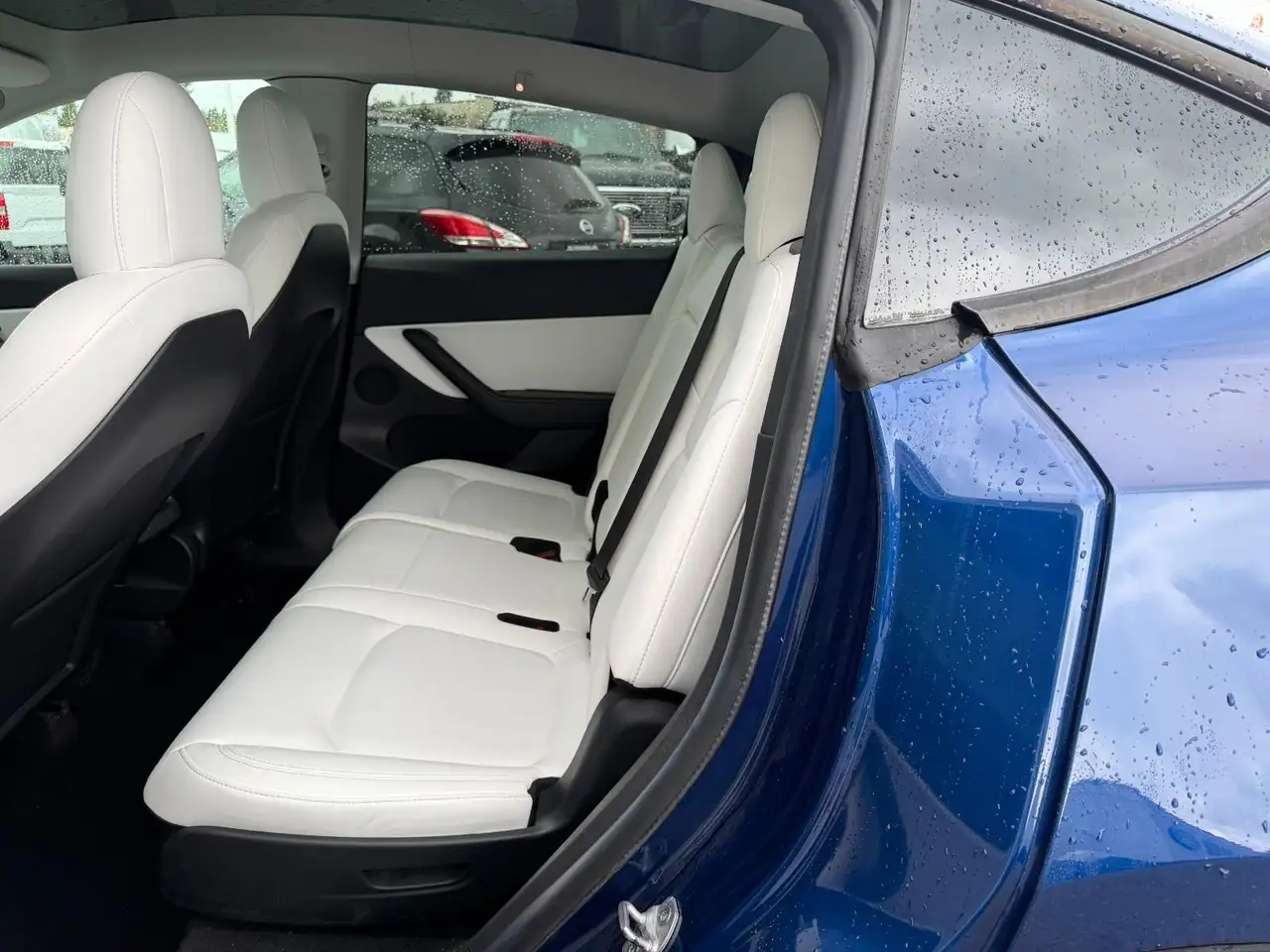 Tesla Model Y снимка Tesla Model Y