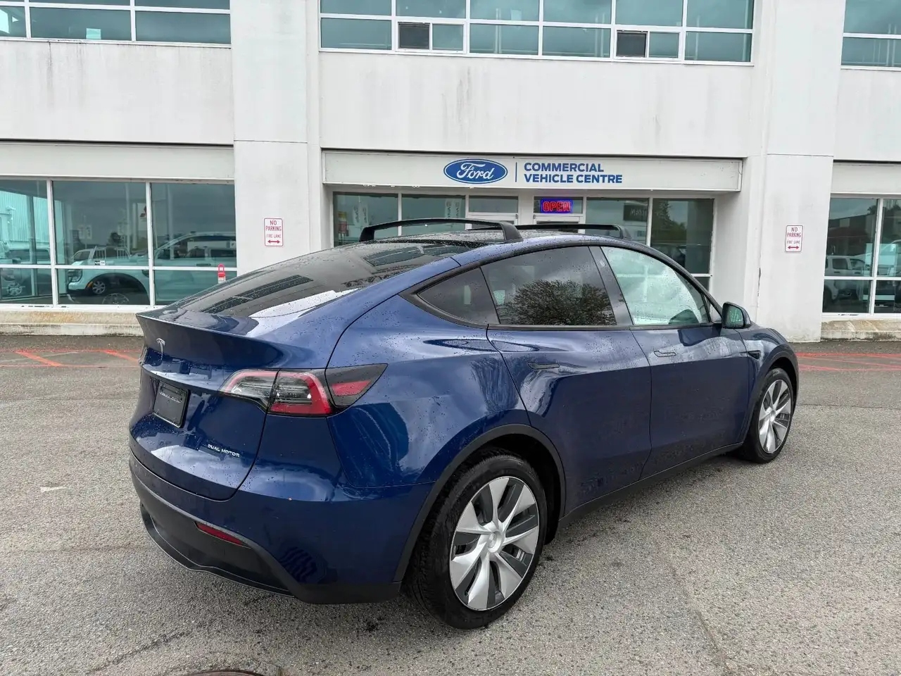 Tesla Model Y снимка Tesla Model Y