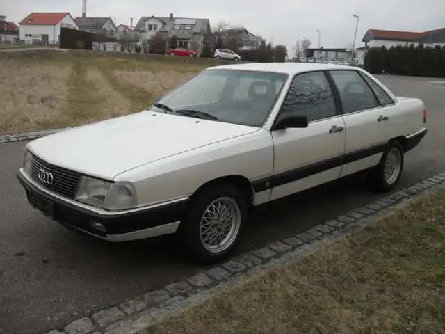 Audi 100 o.TÜV Vollleder Braun, Autom, SSD, ALU 8-fach