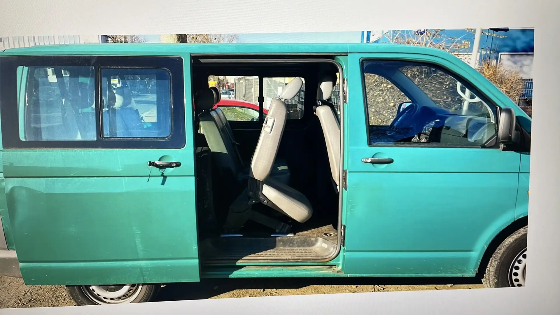 Volkswagen T5 Kombi Kombi Verde - 1