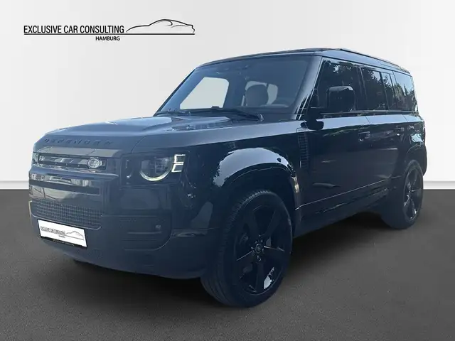 Land Rover Defender 110 view 3