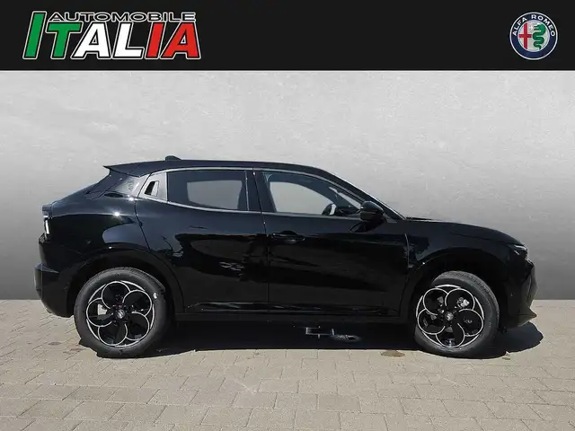 Alfa Romeo Junior view 3