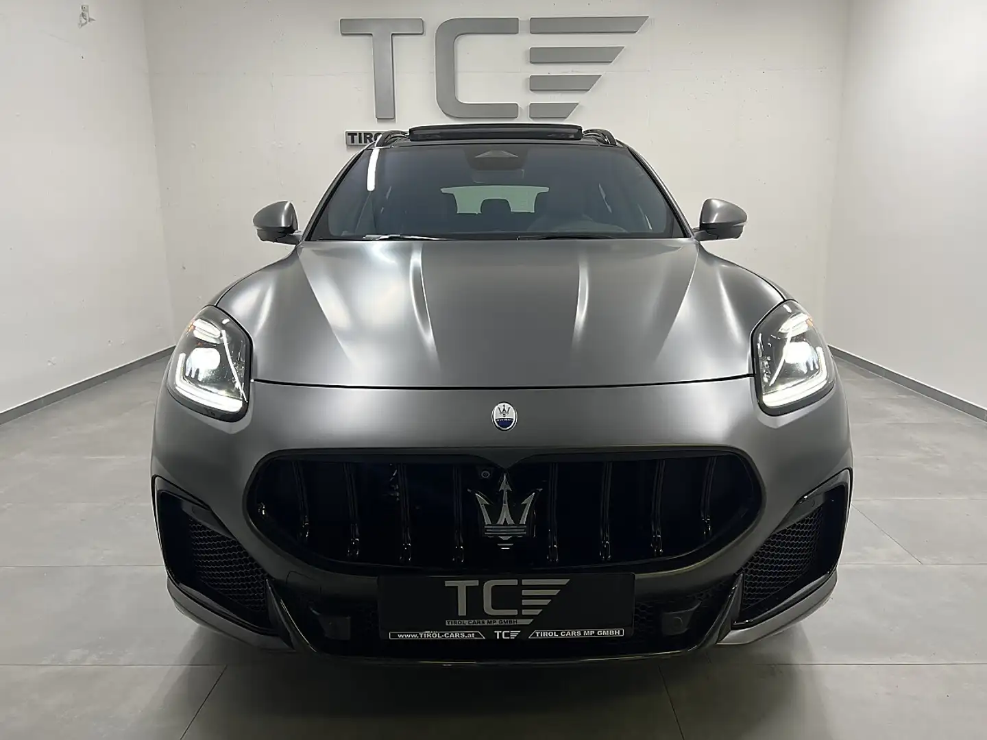 Maserati Grecale Trofeo Q4, 21 Zoll, Carbon, Sitzbelüftung, ... Grau - 2