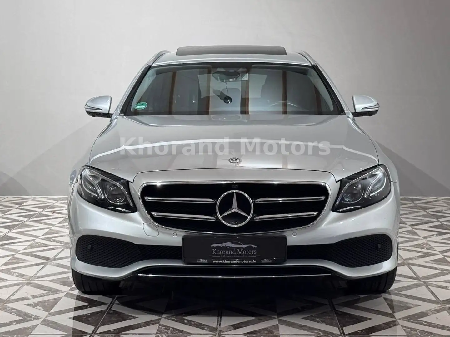 Mercedes-Benz E 400 d 4Matic Avantgarde Argent - 2