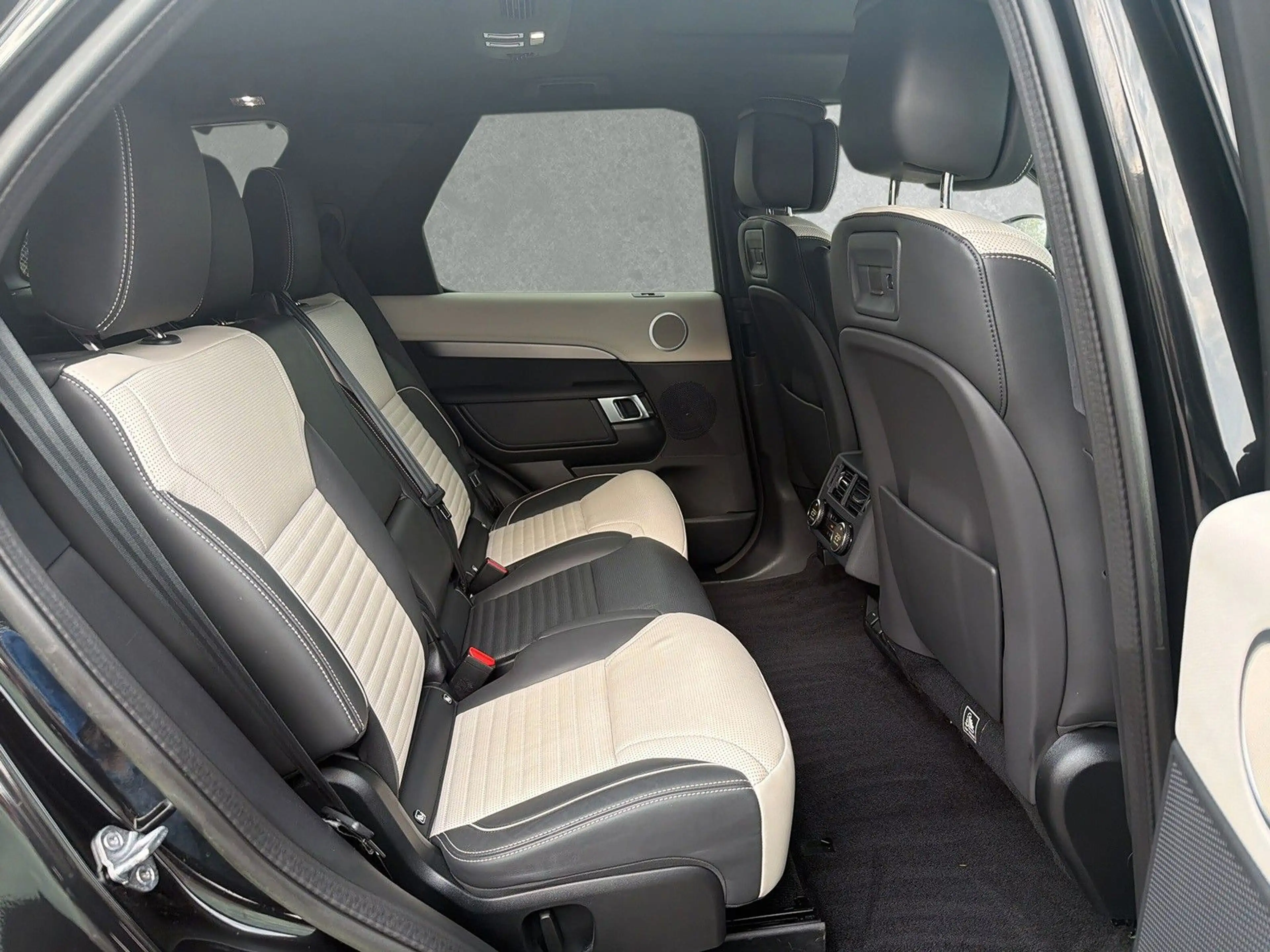 Land Rover Discovery D300 AWD R-DYNAMIC HSE 7-Sitzer AHK — photo 5