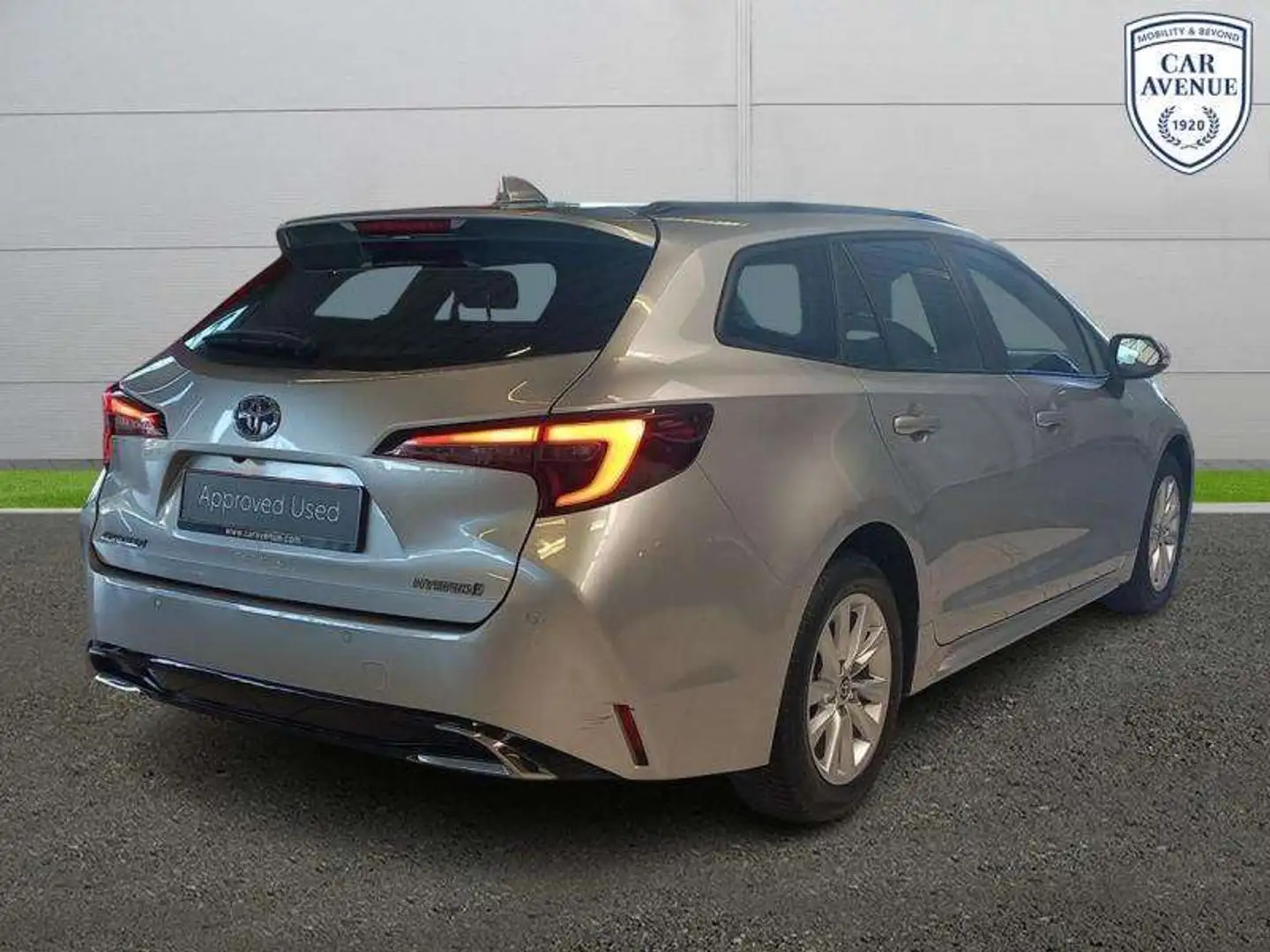 Toyota Corolla TS DYNAMIC Business pack Navi Gris - 2