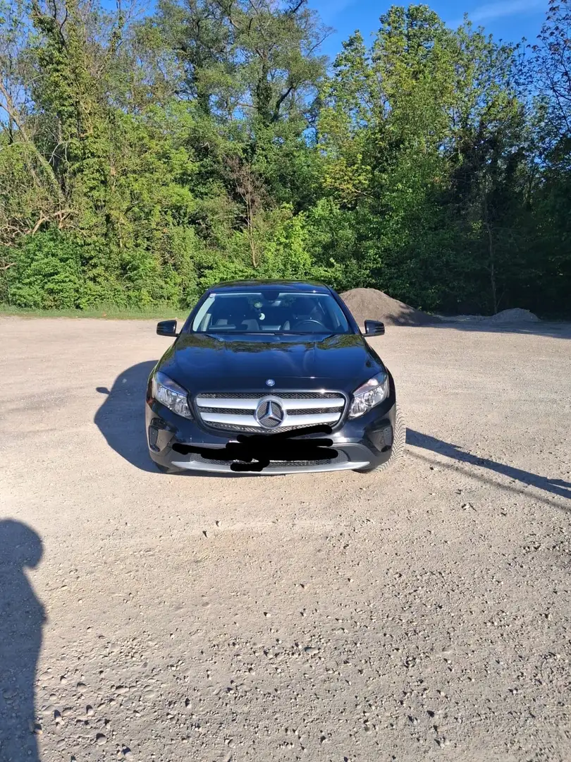 Mercedes-Benz GLA 200 CDI 4MATIC Aut. Schwarz - 1