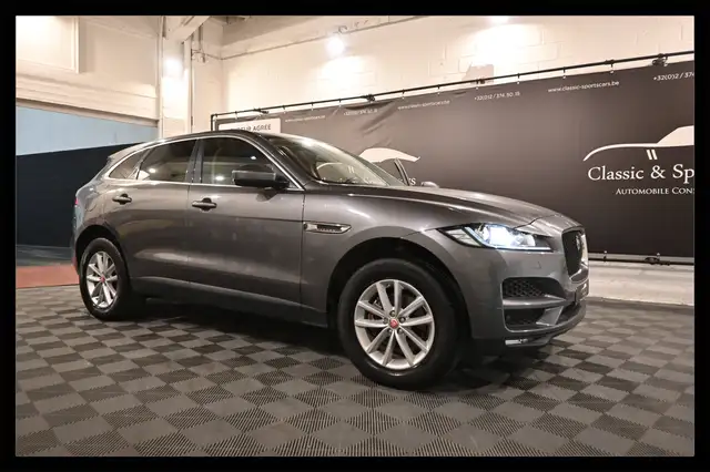 Jaguar F-Pace 2.0 D AWD PRESTIGE / CAMERA / XENON / CARPLAY / PDC !!
