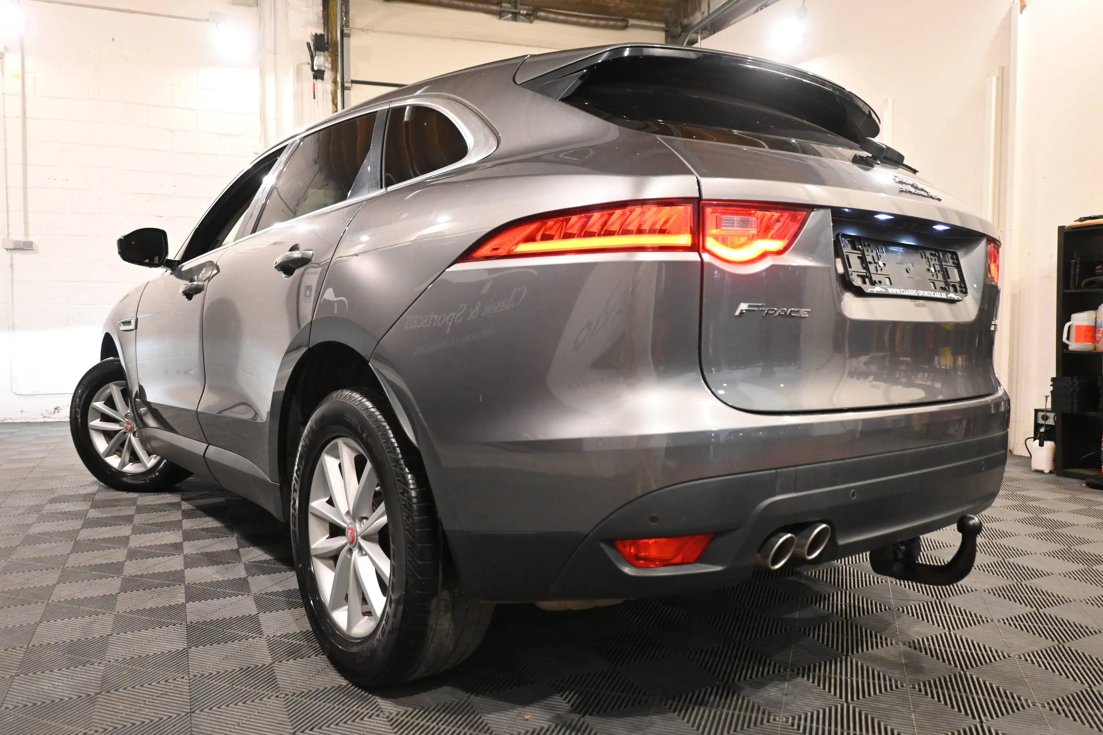 Jaguar F-Pace 2.0 D AWD PRESTIGE / CAMERA / XENON / CARPLAY / PDC !! — photo 6