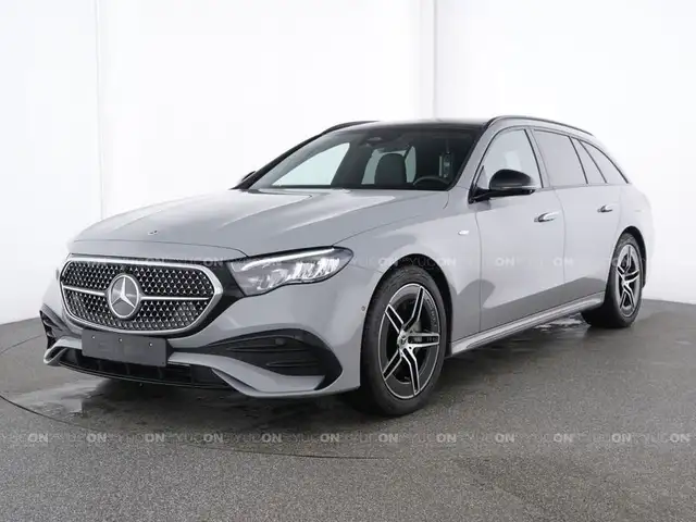 Mercedes-Benz E 300 e T AMG LINE PANO HSD AHK Ansicht 2