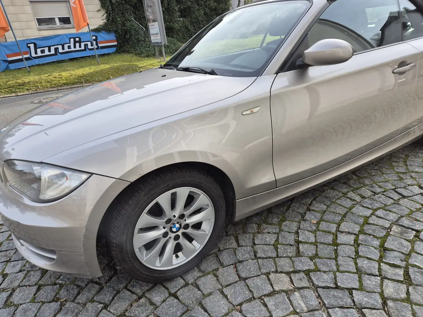 BMW 118 118i Cabrio Gold - 1