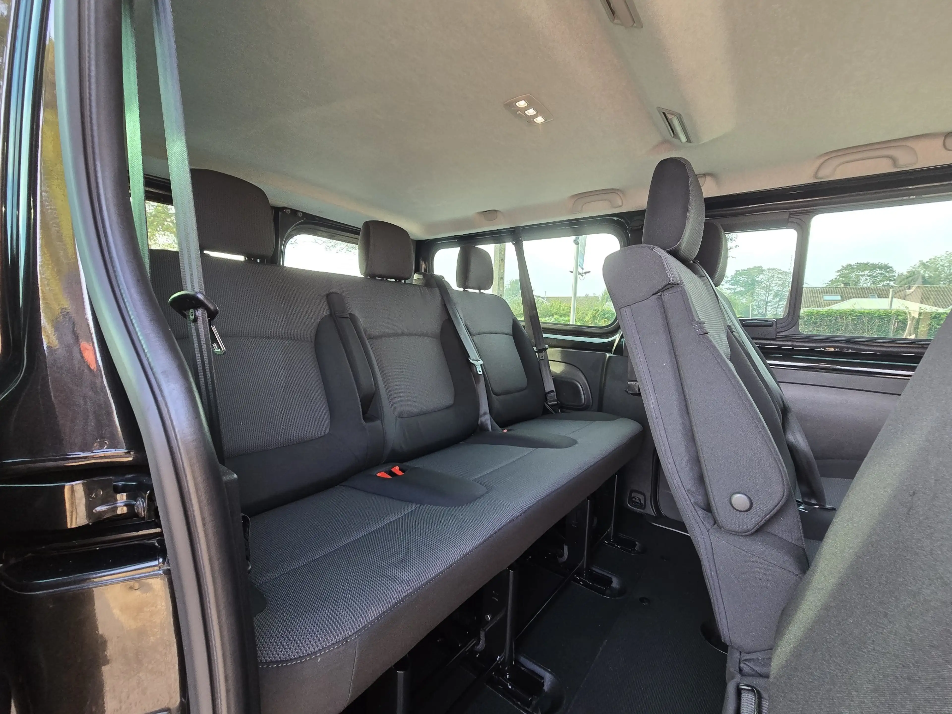 Nissan Primastar 2.0 dCi 30 L2H1 Tekna S/S — photo 12