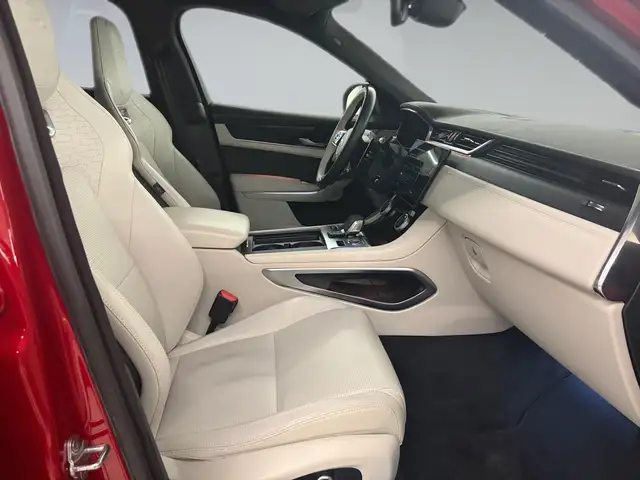 Jaguar F-Pace R-DYNAMIC 3.0D 300 HP A8 MHEV Ansicht 10