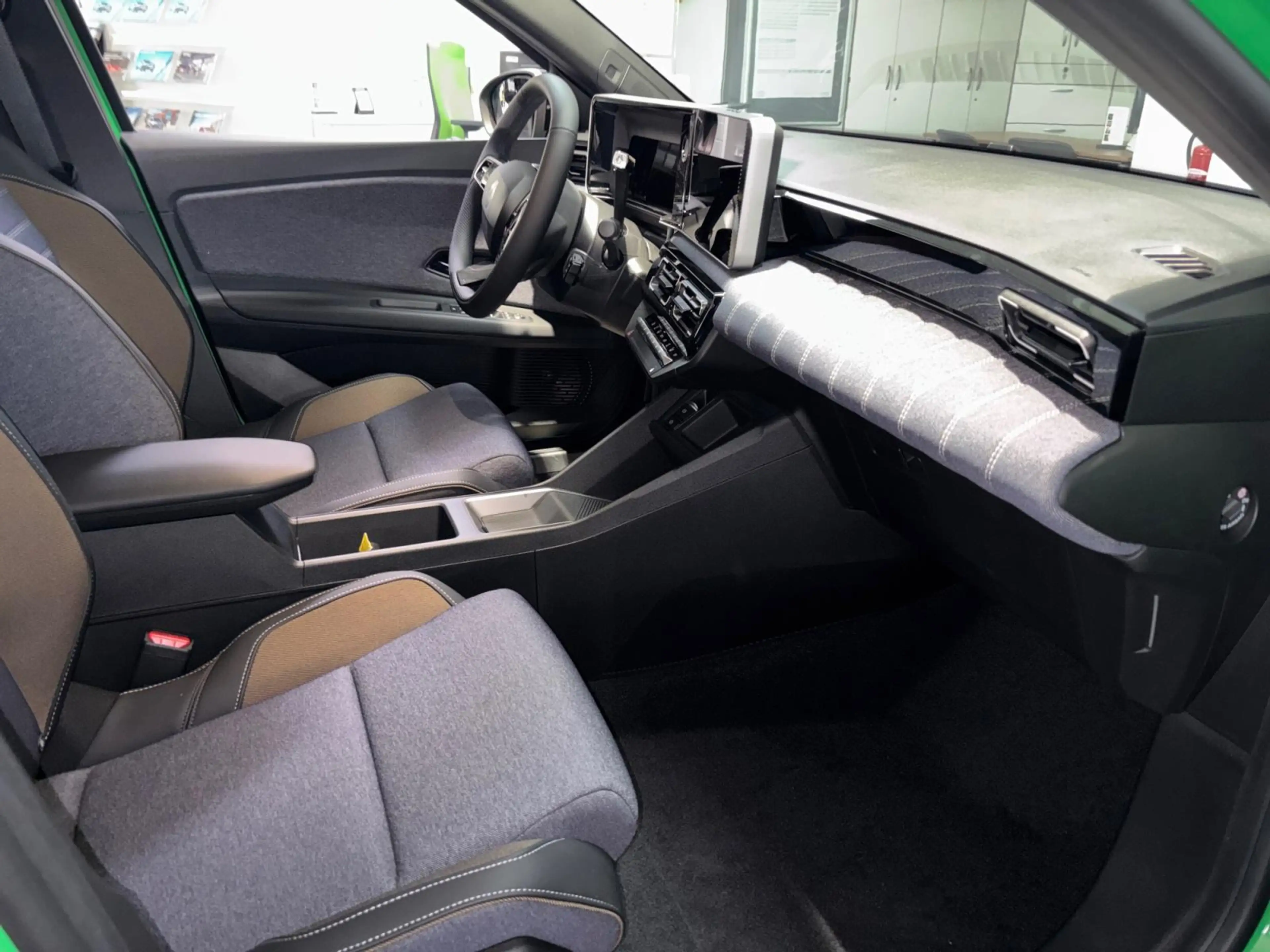 Renault R 5 R5 E-Tech 100% Electric Techno 150 Comfort Range — photo 12