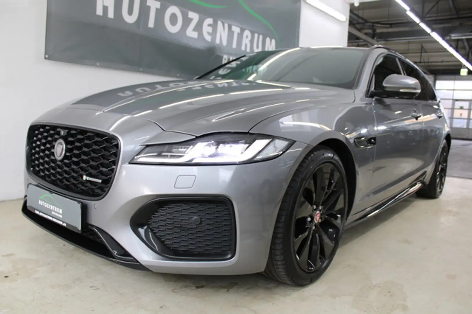 Jaguar XF Sportbrake D200 R-Dynamic Black Pano/AHK/360° Серый - 1