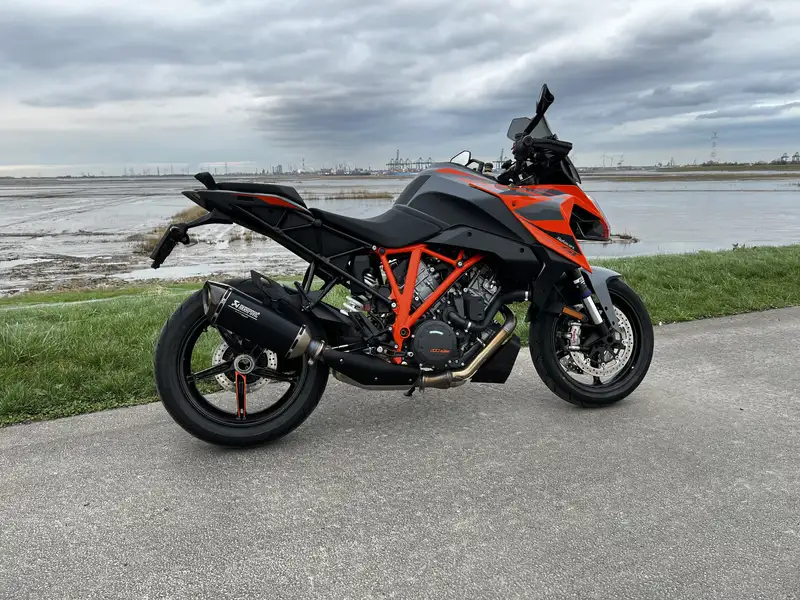 KTM 1290 Super Duke GT