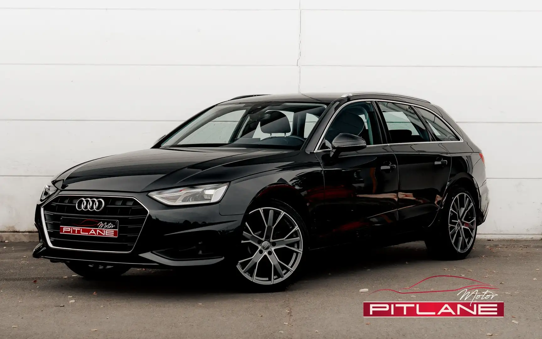 Audi A4 Avant 30 TDi Business EDITION S-TRONIC / CARPLAY ! Grijs - 1