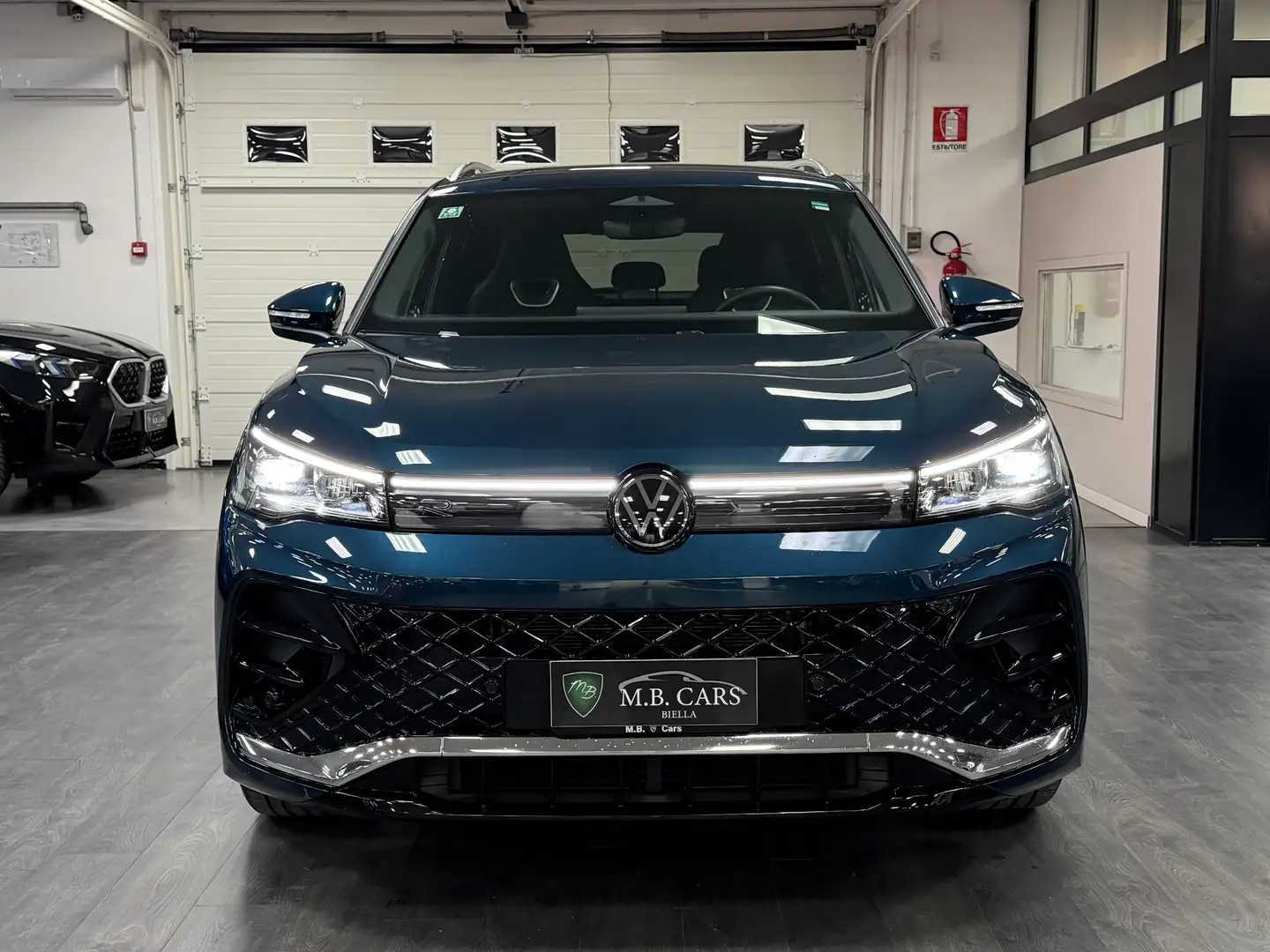 Volkswagen Tiguan Tiguan III 2024 2.0 tdi R-Line Plus 150cv dsg Bleu - 2
