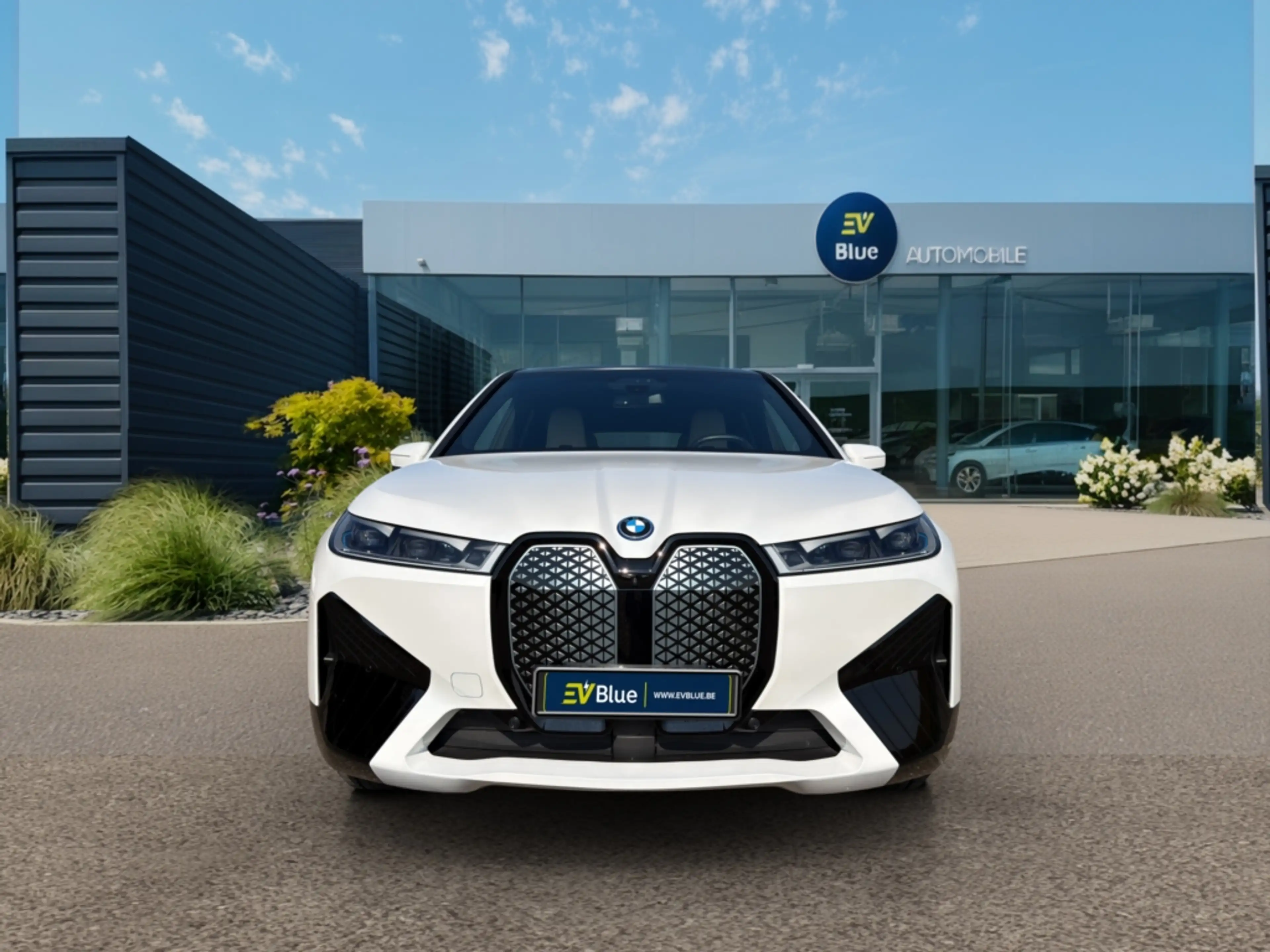 BMW iX xDrive50 M Sport PANO - HUD - 360° — photo 9