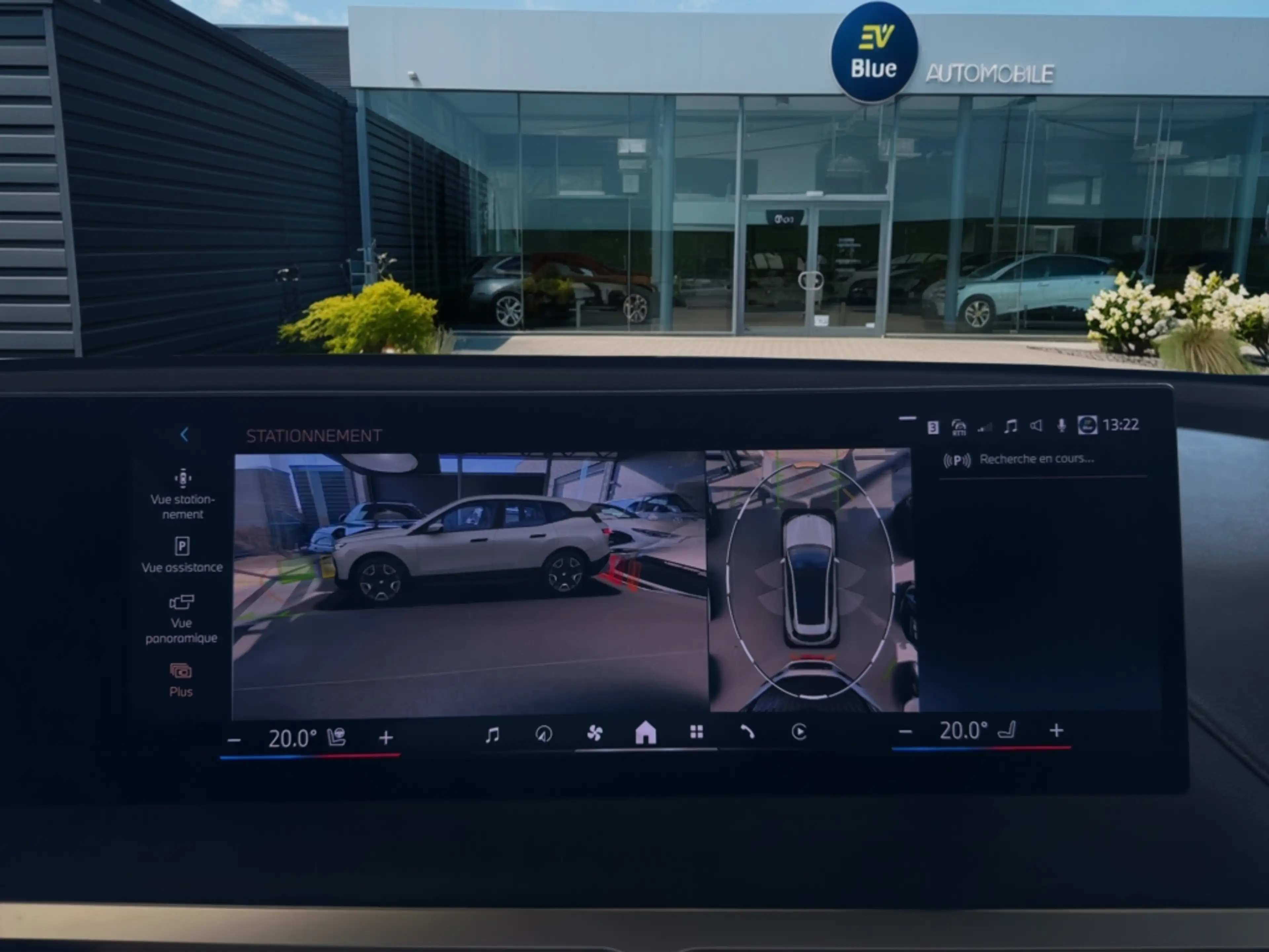 BMW iX xDrive50 M Sport PANO - HUD - 360° — photo 20