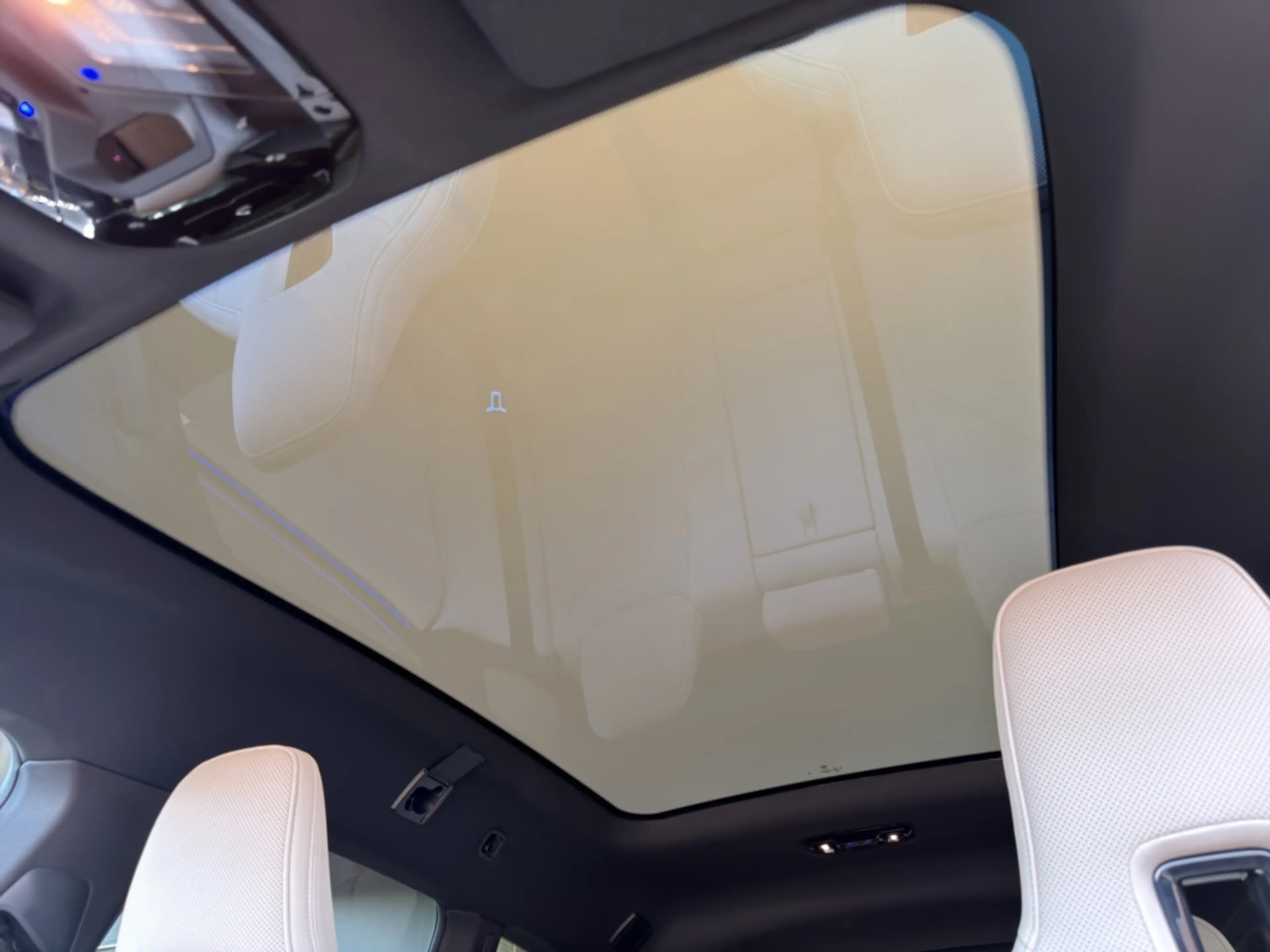 BMW iX xDrive50 M Sport PANO - HUD - 360° — photo 23