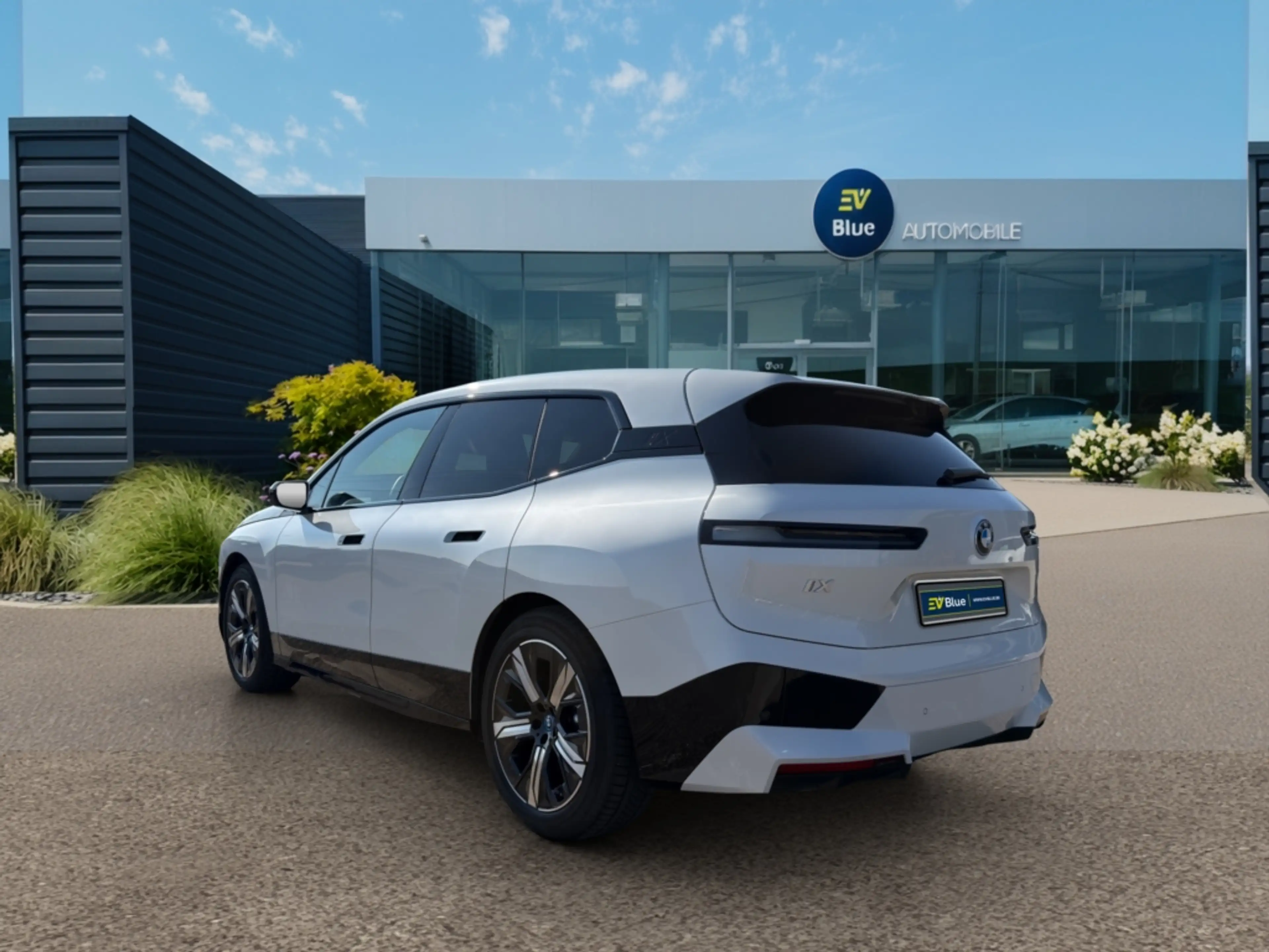BMW iX xDrive50 M Sport PANO - HUD - 360° — photo 4