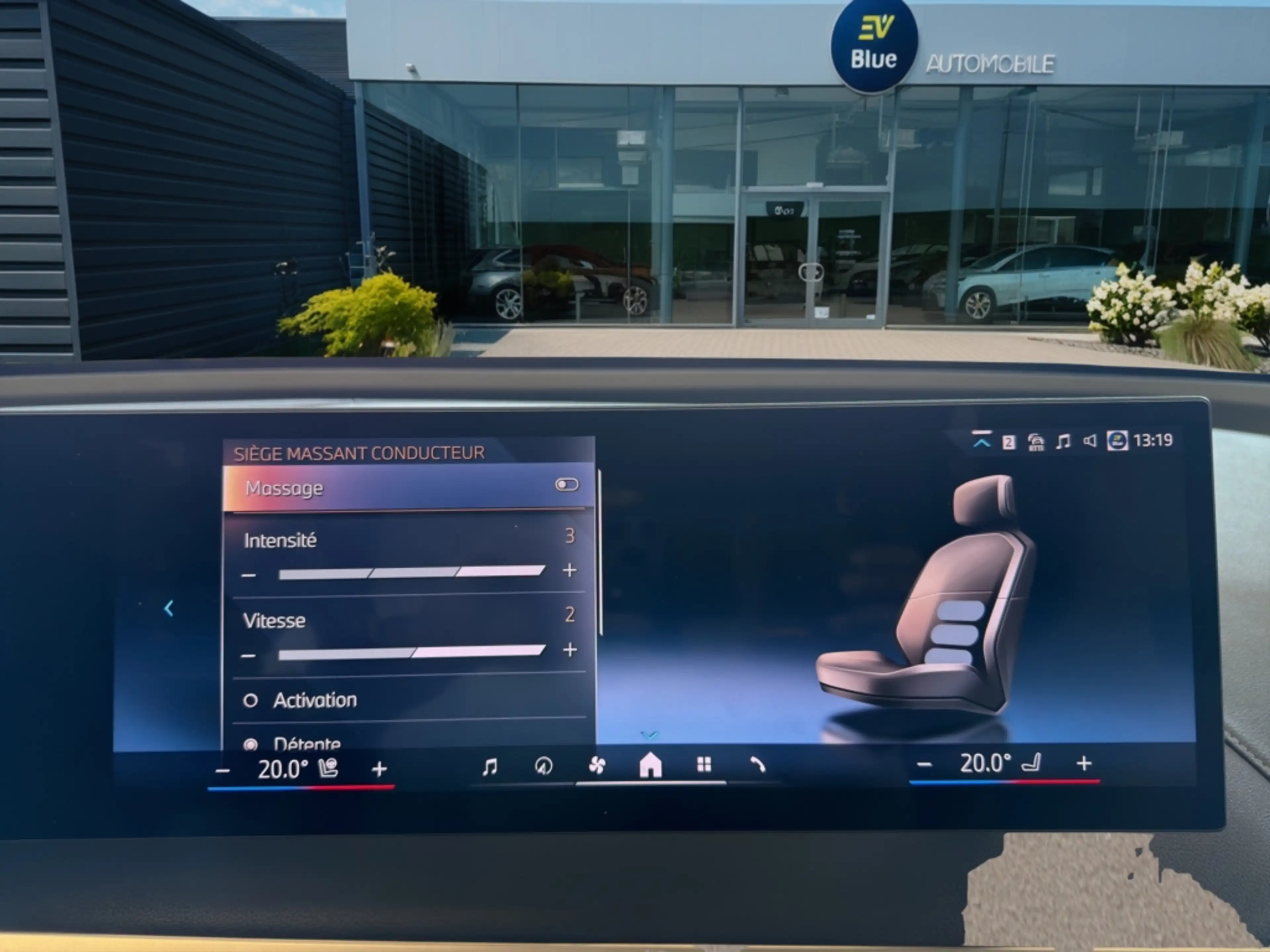 BMW iX xDrive50 M Sport PANO - HUD - 360° — photo 18