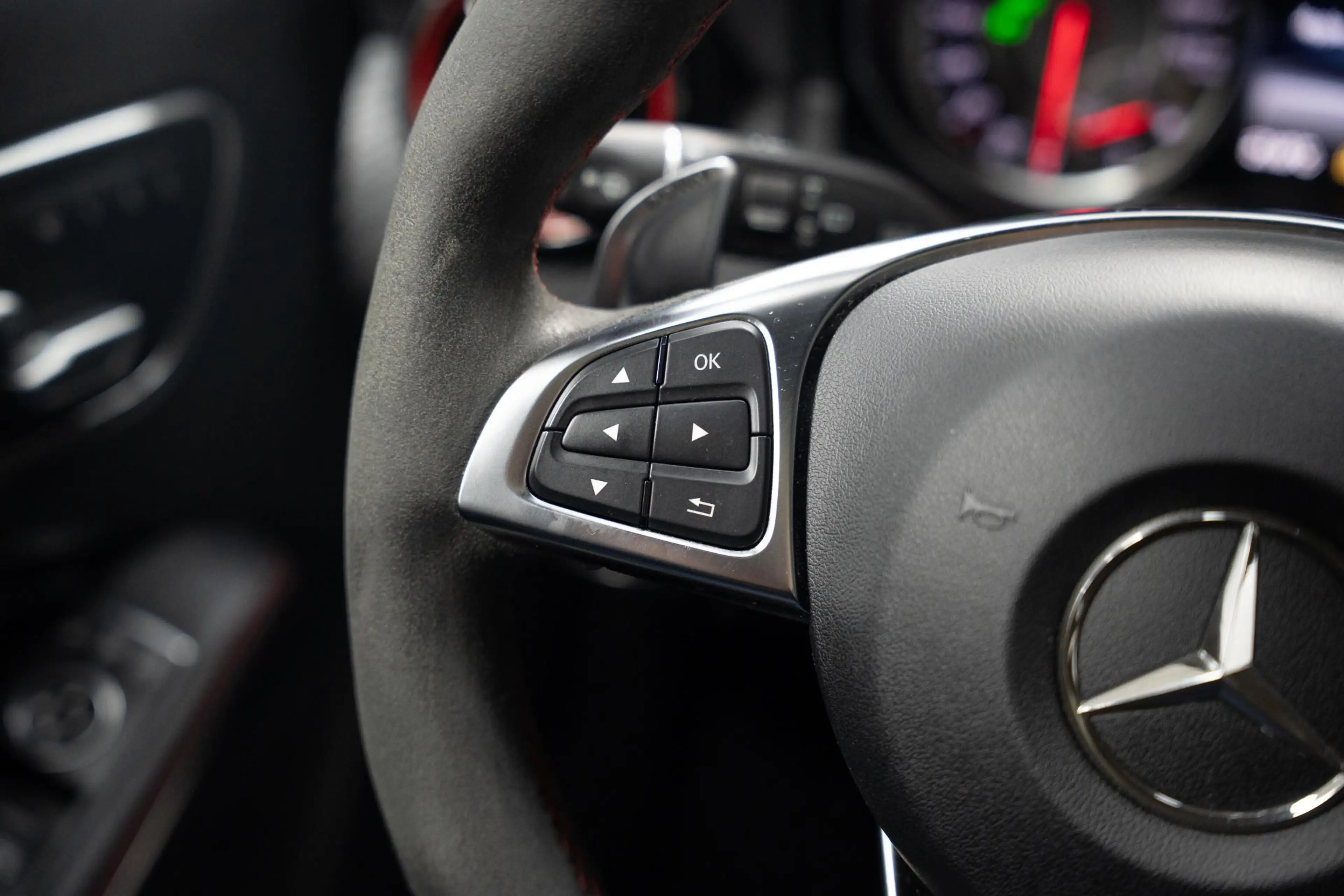 Mercedes-Benz A 45 AMG 4MATIC*381PK*FACELIFT*AERO*PANO*KUIPST*FULL — photo 34