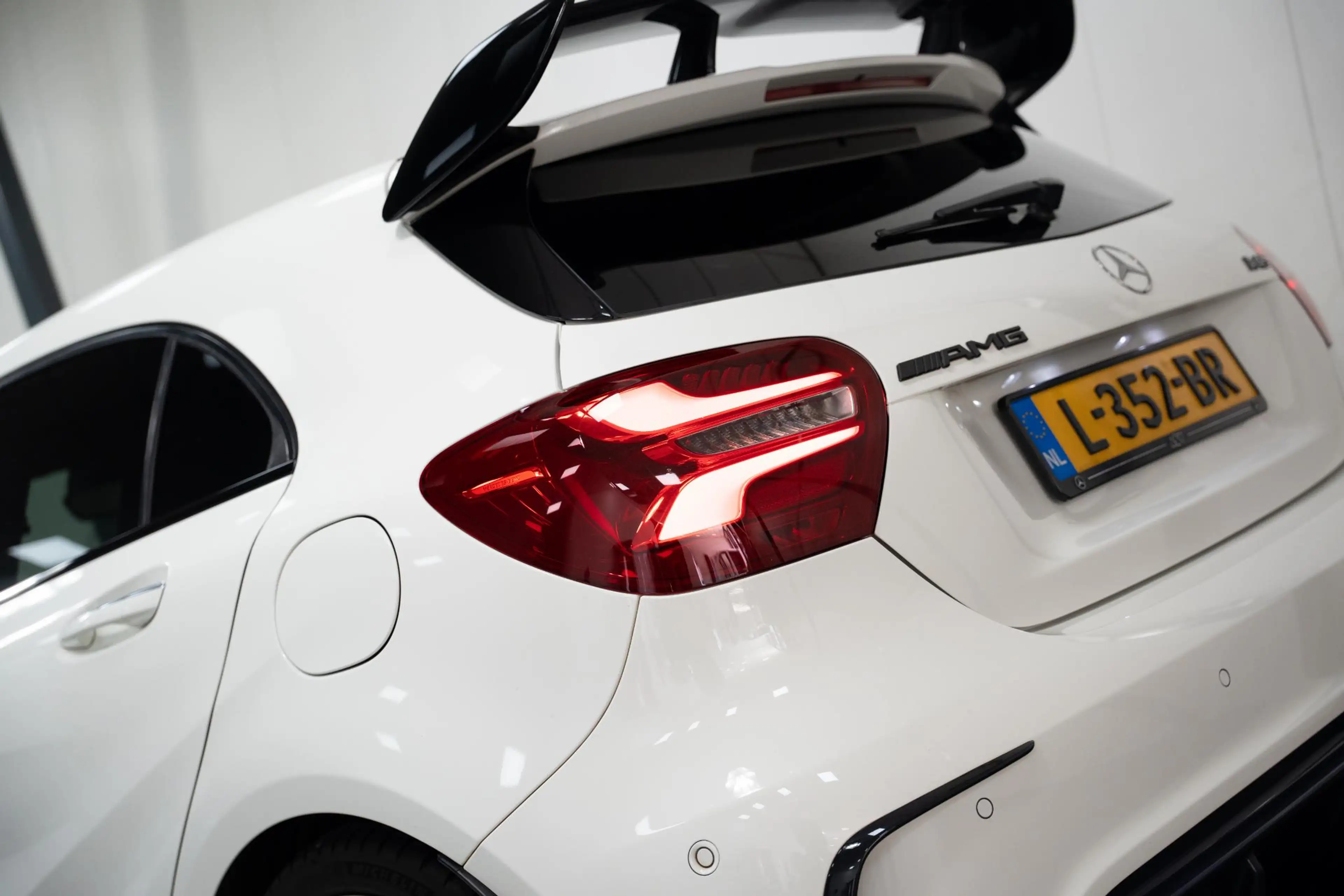 Mercedes-Benz A 45 AMG 4MATIC*381PK*FACELIFT*AERO*PANO*KUIPST*FULL — photo 25